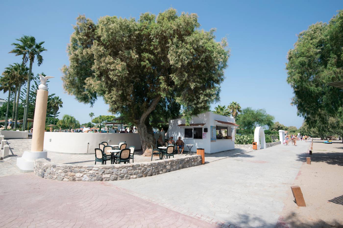 Atlantis-Hotel-Bar-24