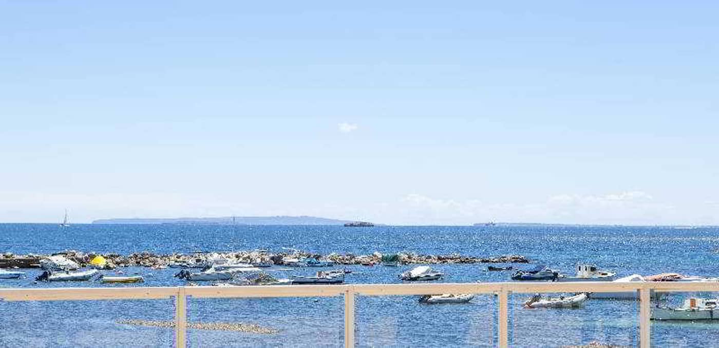 The-Ibiza-Twiins-Beach-71