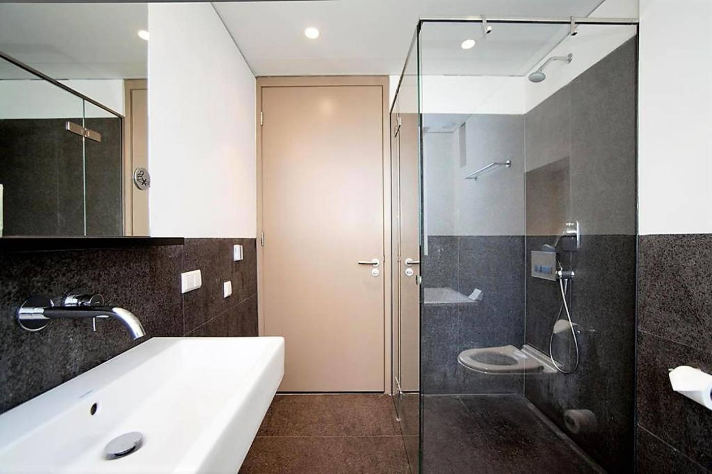 The-Bank-Hotel-Room-28