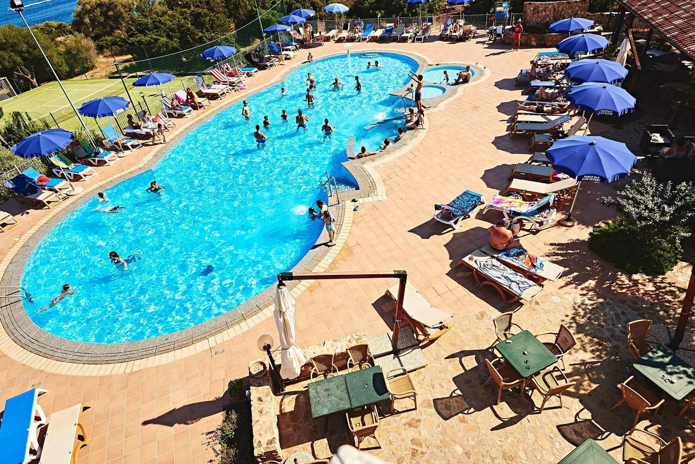 Parco-Blu-Club-Resort-Pool-3