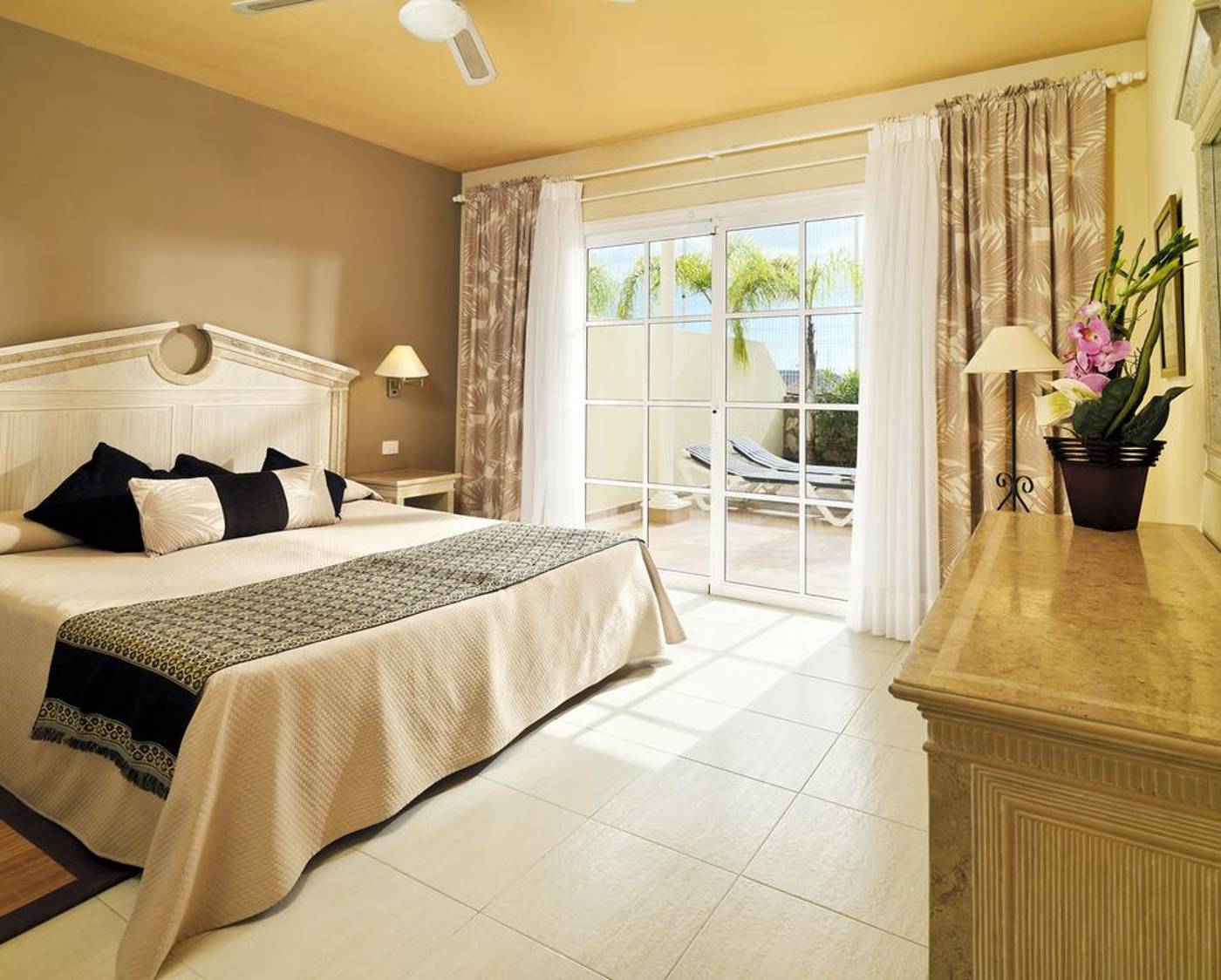 Gran-Oasis-Resort-Room-31
