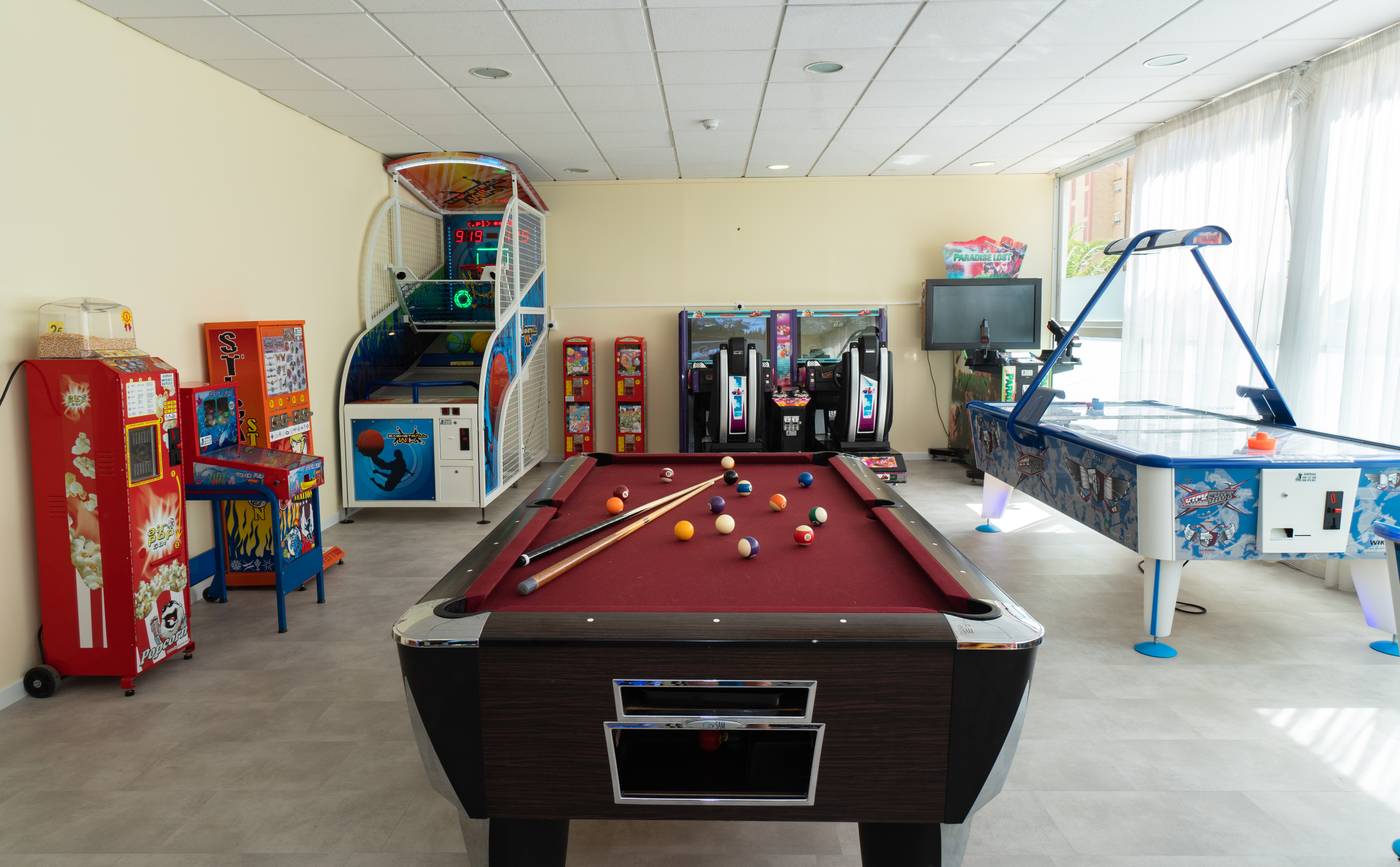 Medplaya-Hotel-Regente-Sports-and-Entertainment-31