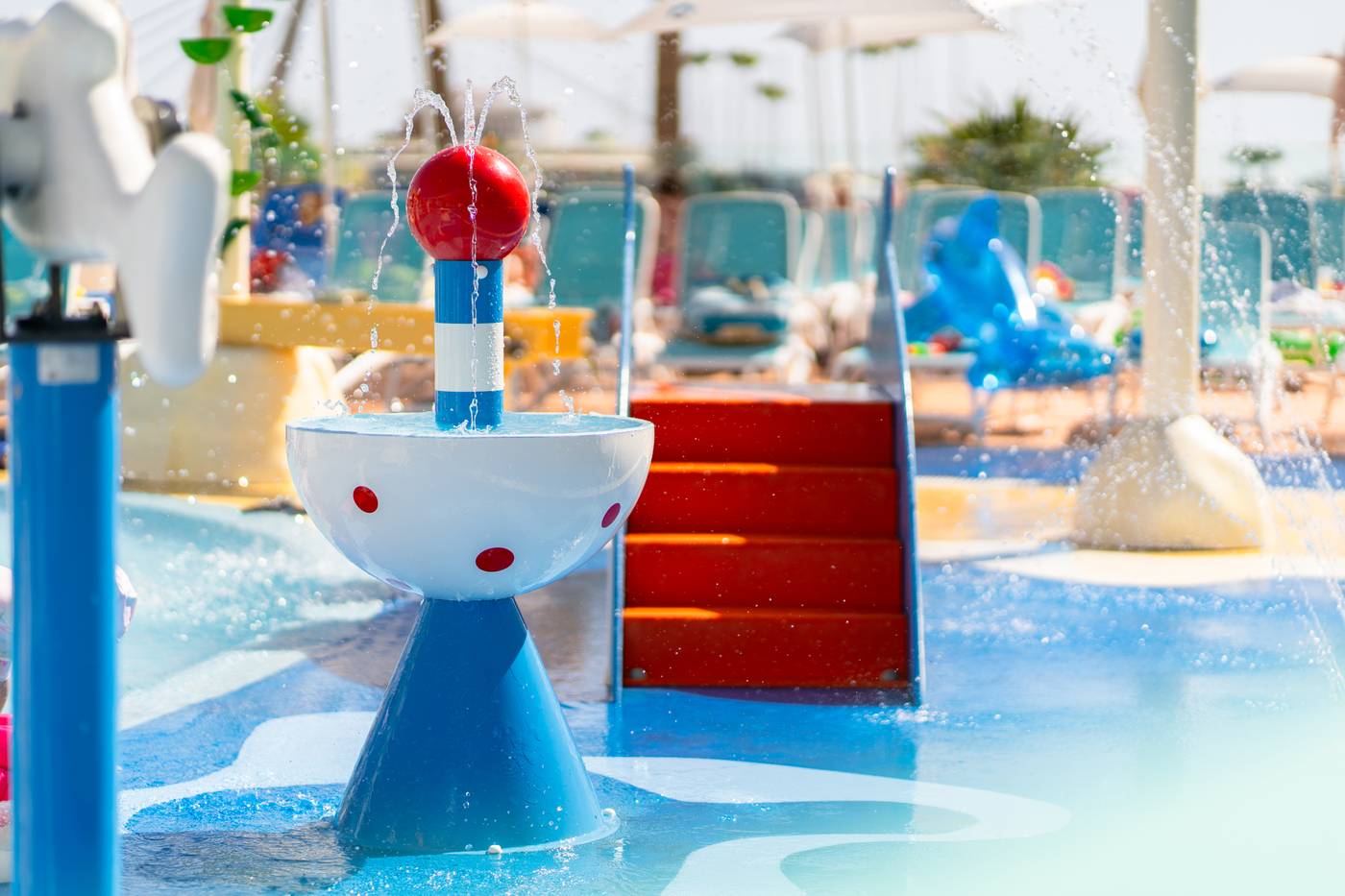 Hovima-La-Pinta-Beachfront-Family-Hotel-Pool-65