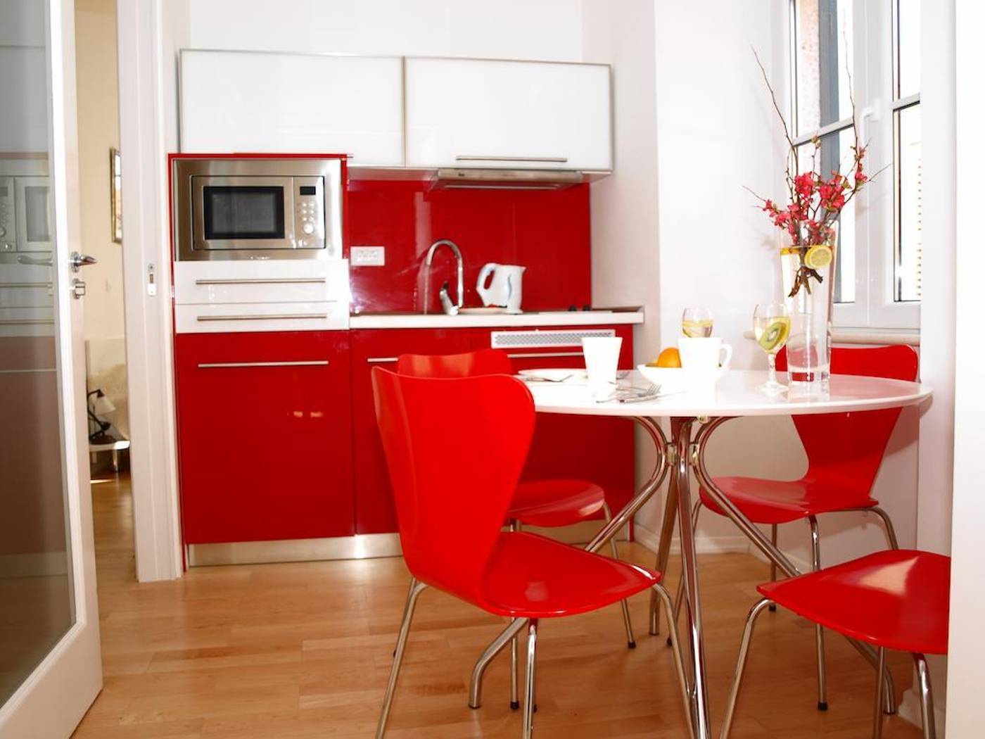 The-Miro-Studio-Apartments-General-view-16