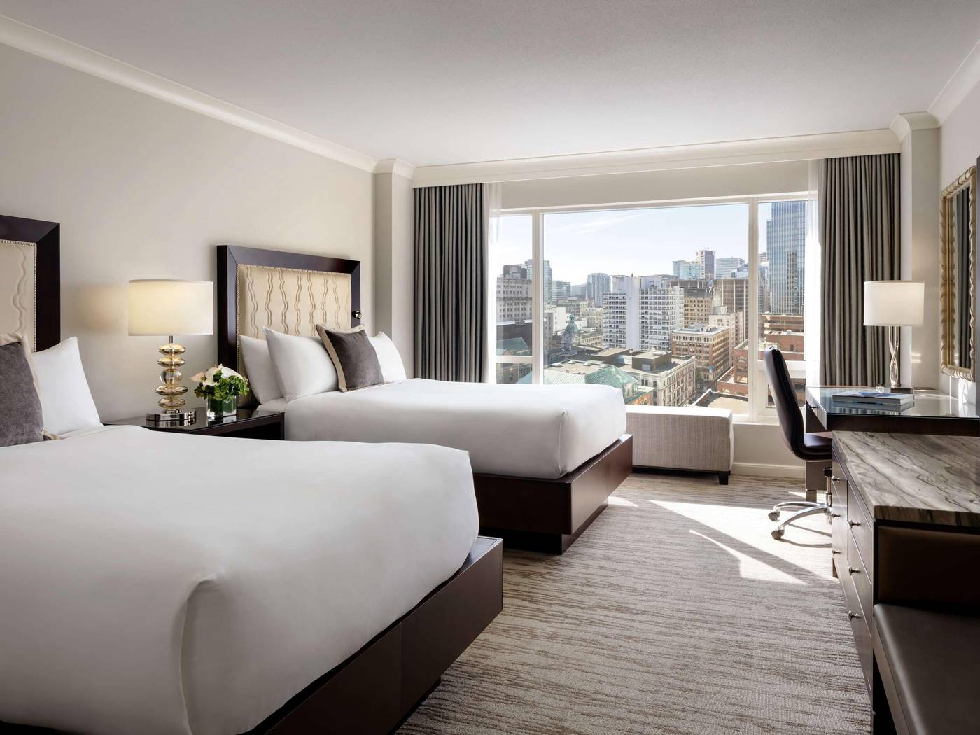 Fairmont-Waterfront-Room-40