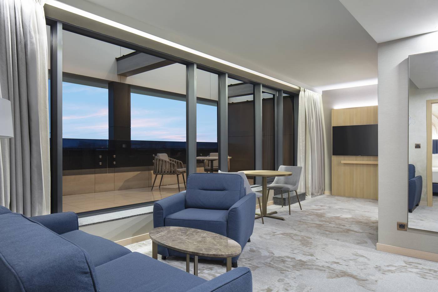 DoubleTree-by-Hilton-Plovdiv-Center-Room-8