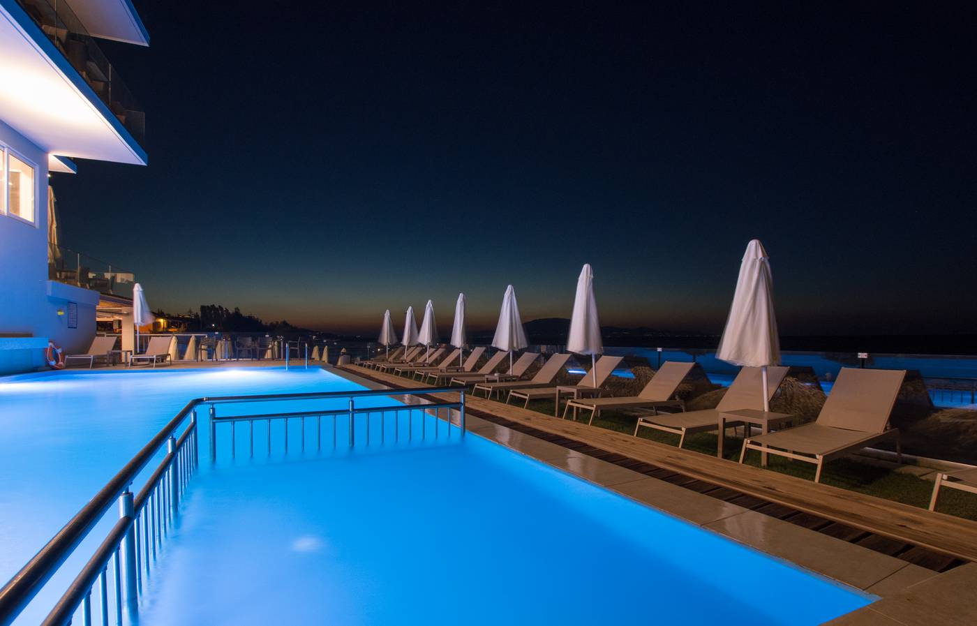 Golden-Coast-Resort---Spa-Pool-6