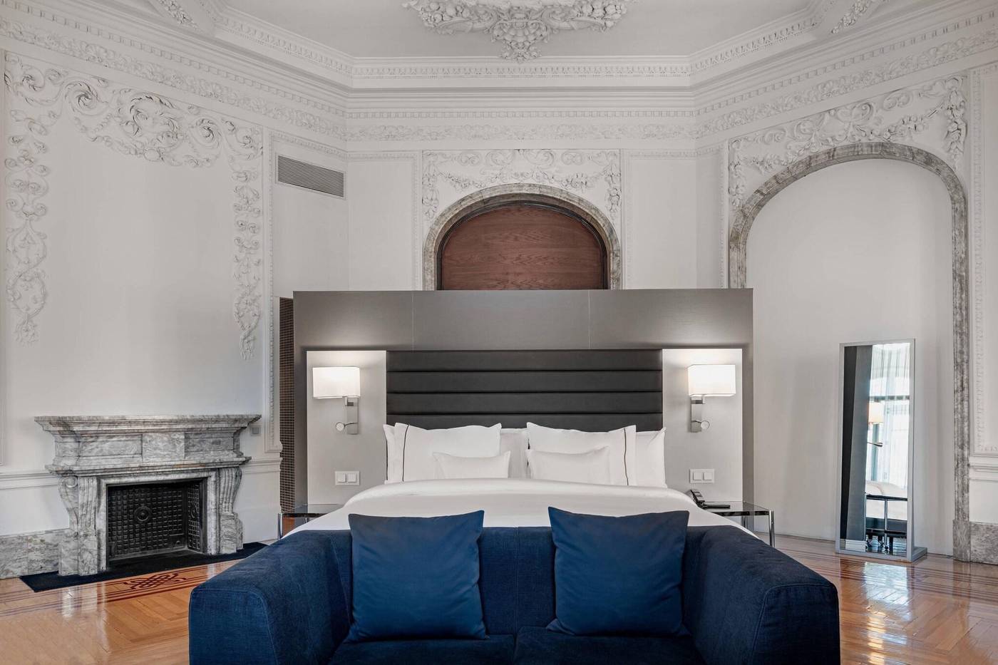 AC-Hotel-Palacio-del-Retiro-Autograph-Collection-Room-69