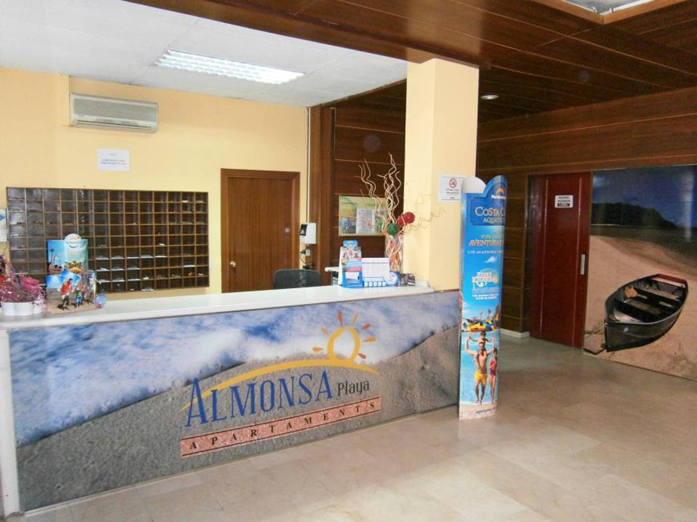 Almonsa Playa Apartments in Costa Dorada, Spain