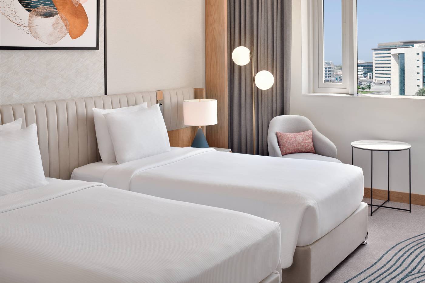 Crowne-Plaza-Jumeirah-Dubai-Room-15