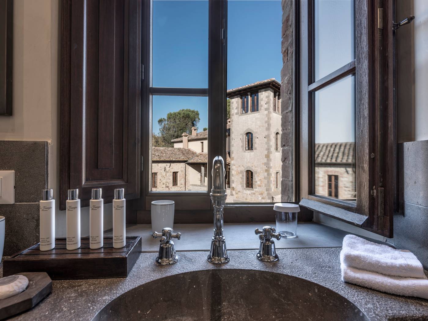 Castel Monastero - The Leading Hotels of the World-Italy-CASTELNUOVO BERARDENGA (SIENA)-Room-4