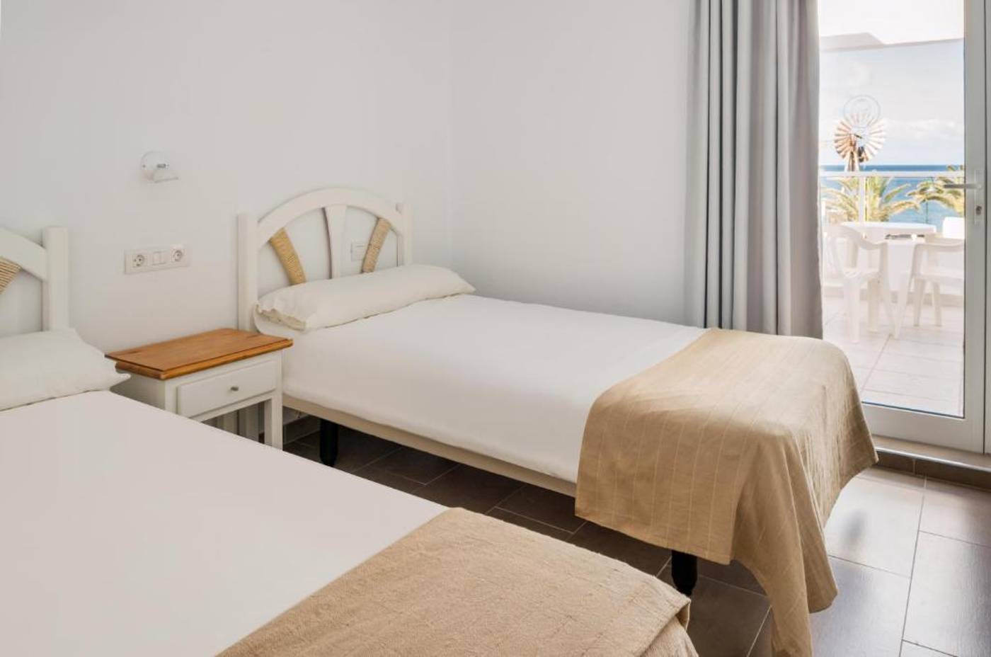 Neptuno-Suites---Adult-Only-Room-14