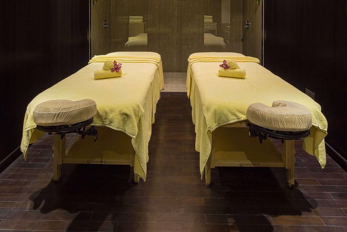 Wyndham-Dubai-Marina-Sports-and-Entertainment-59