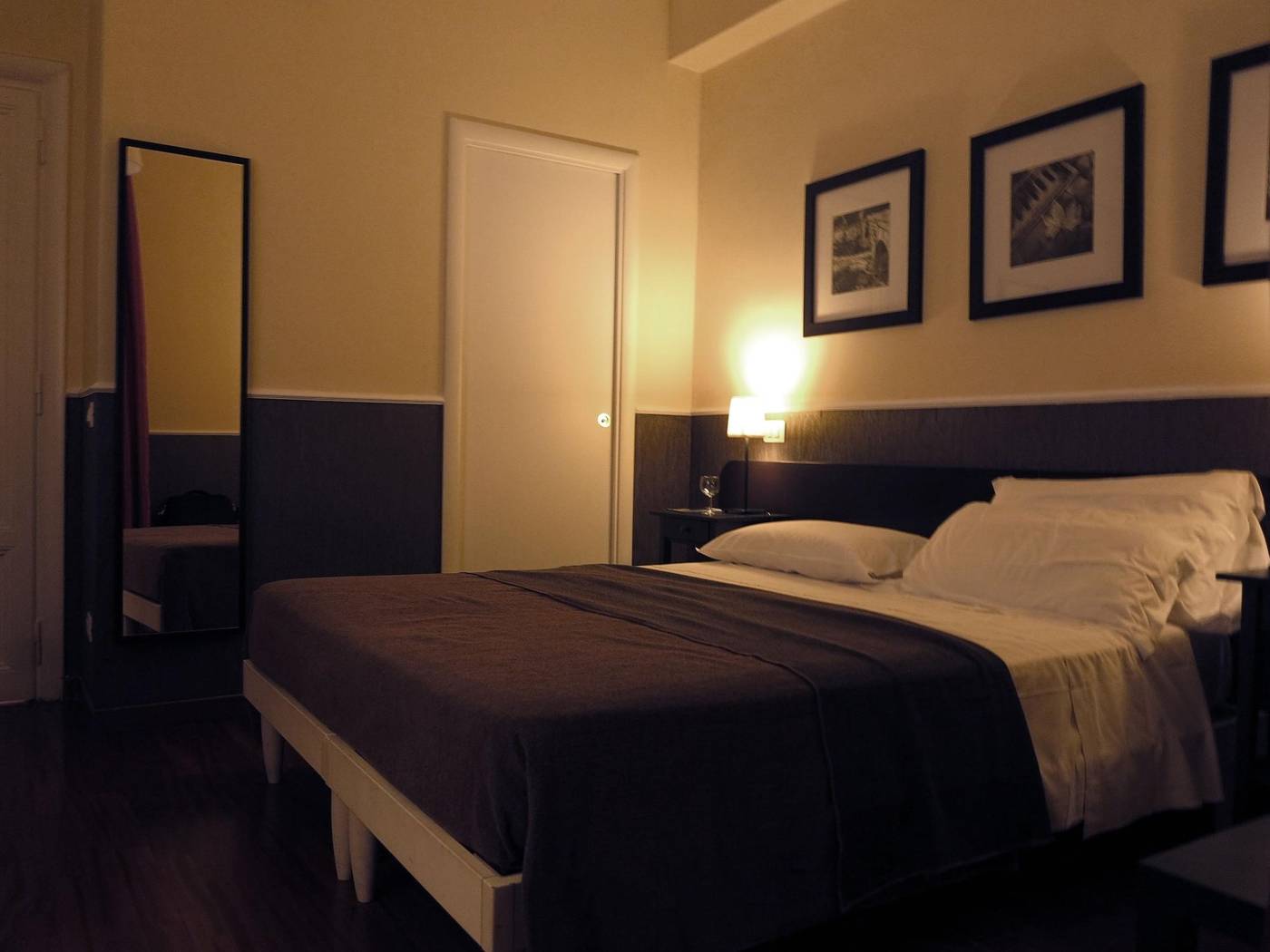 At-Your-Place-Room-10