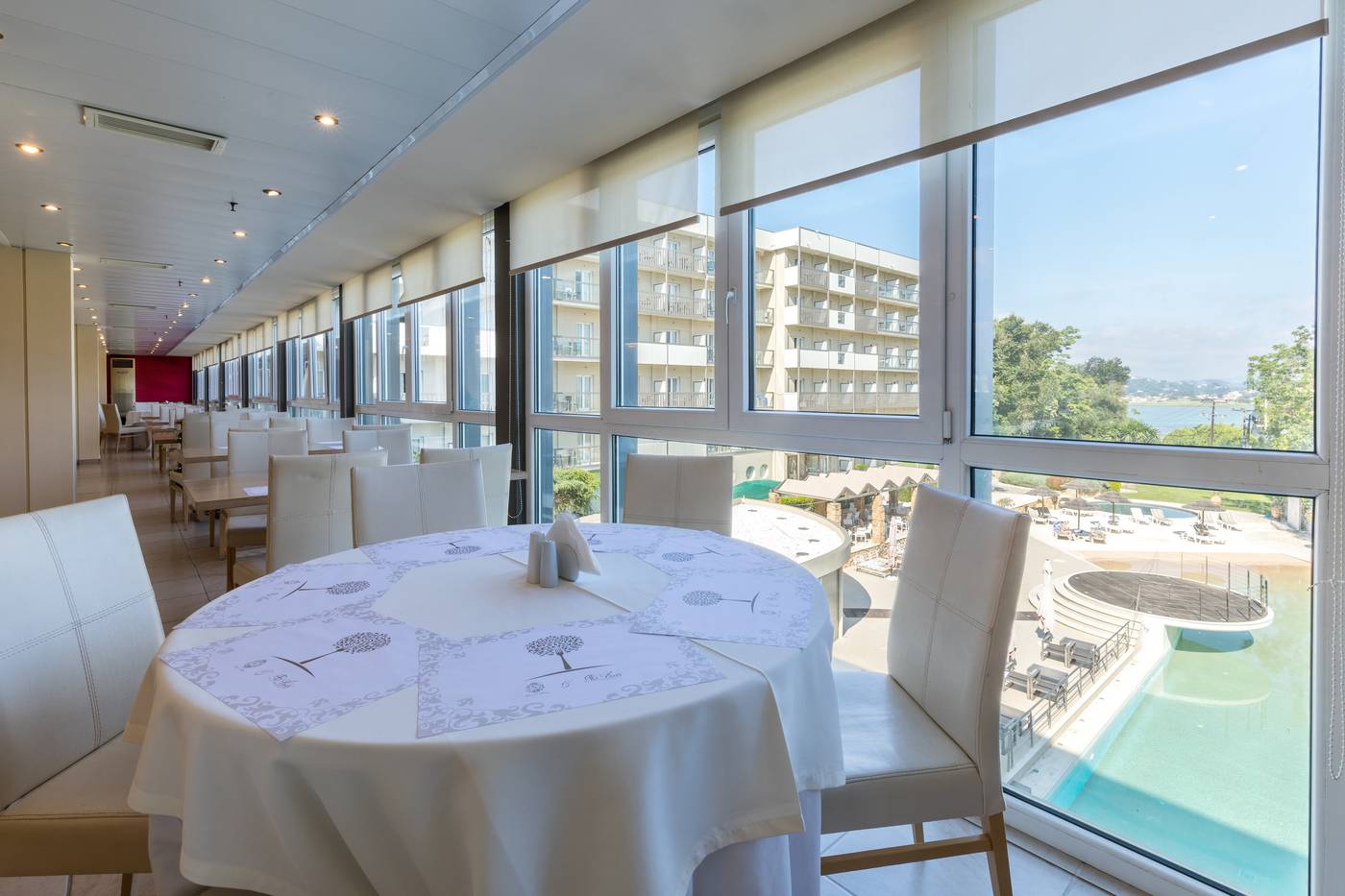 Ariti-Grand-Hotel-Restaurant-61