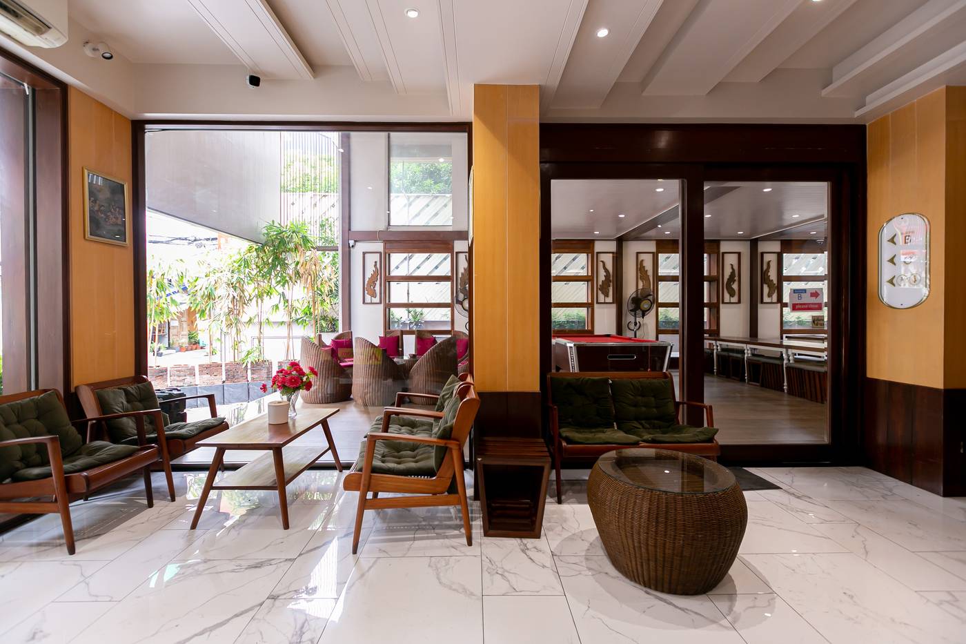 A-Sleep-Bangkok-Hotel-Sathorn-Lobby-13