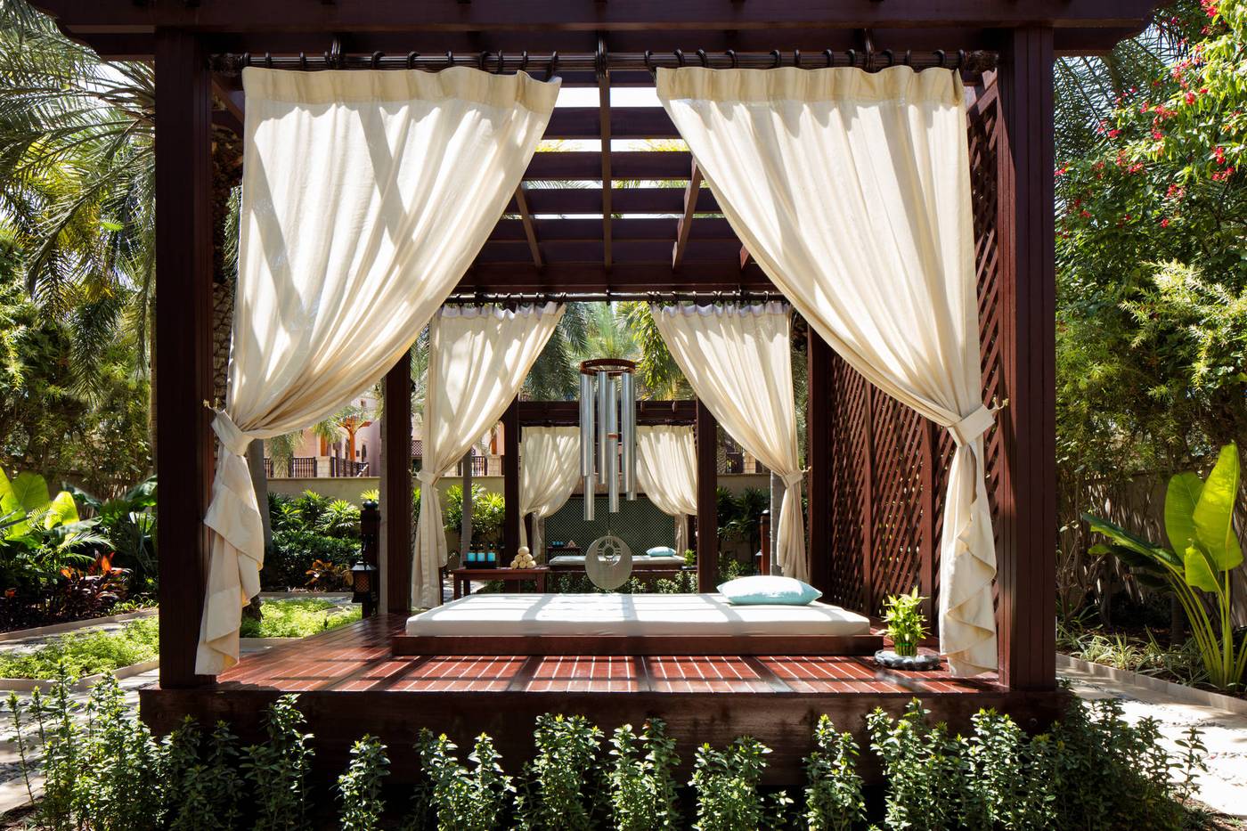 Jumeirah-Al-Qasr--Sports-and-Entertainment-71