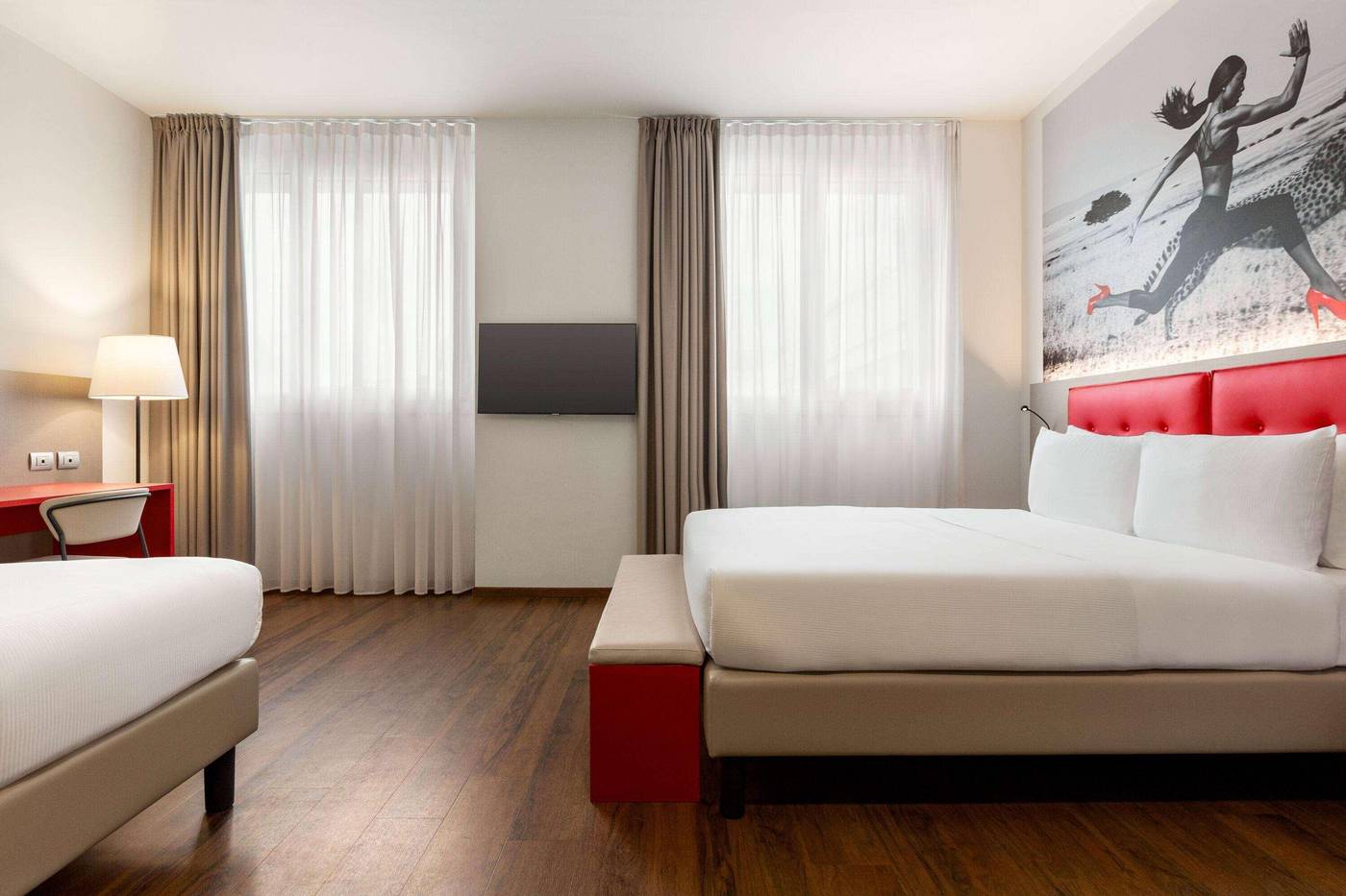 Amedia-Hotel-Mailand-a-Trademark-by-Wyndham-Room-29