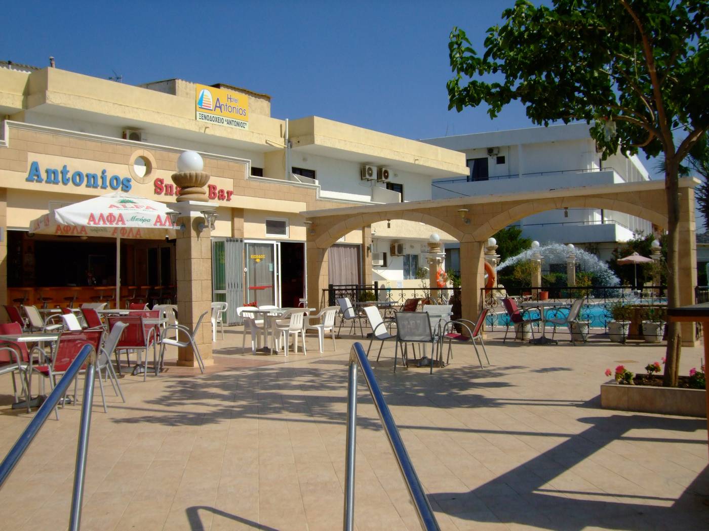 Antonios-Hotel-Restaurant-13