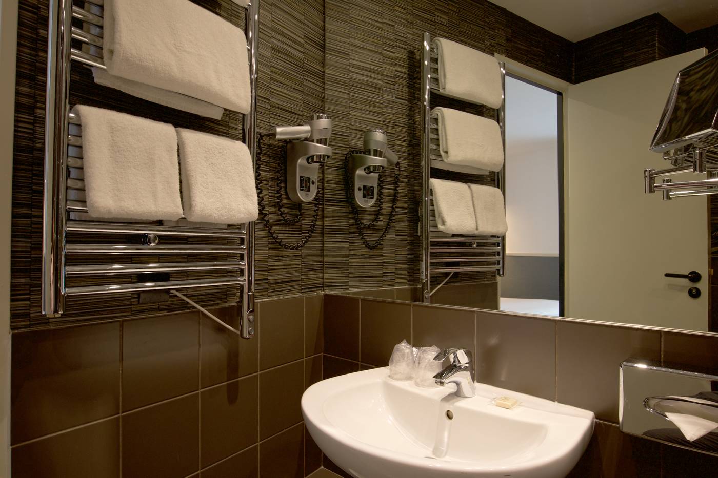 Appia-La-Fayette-Room-50