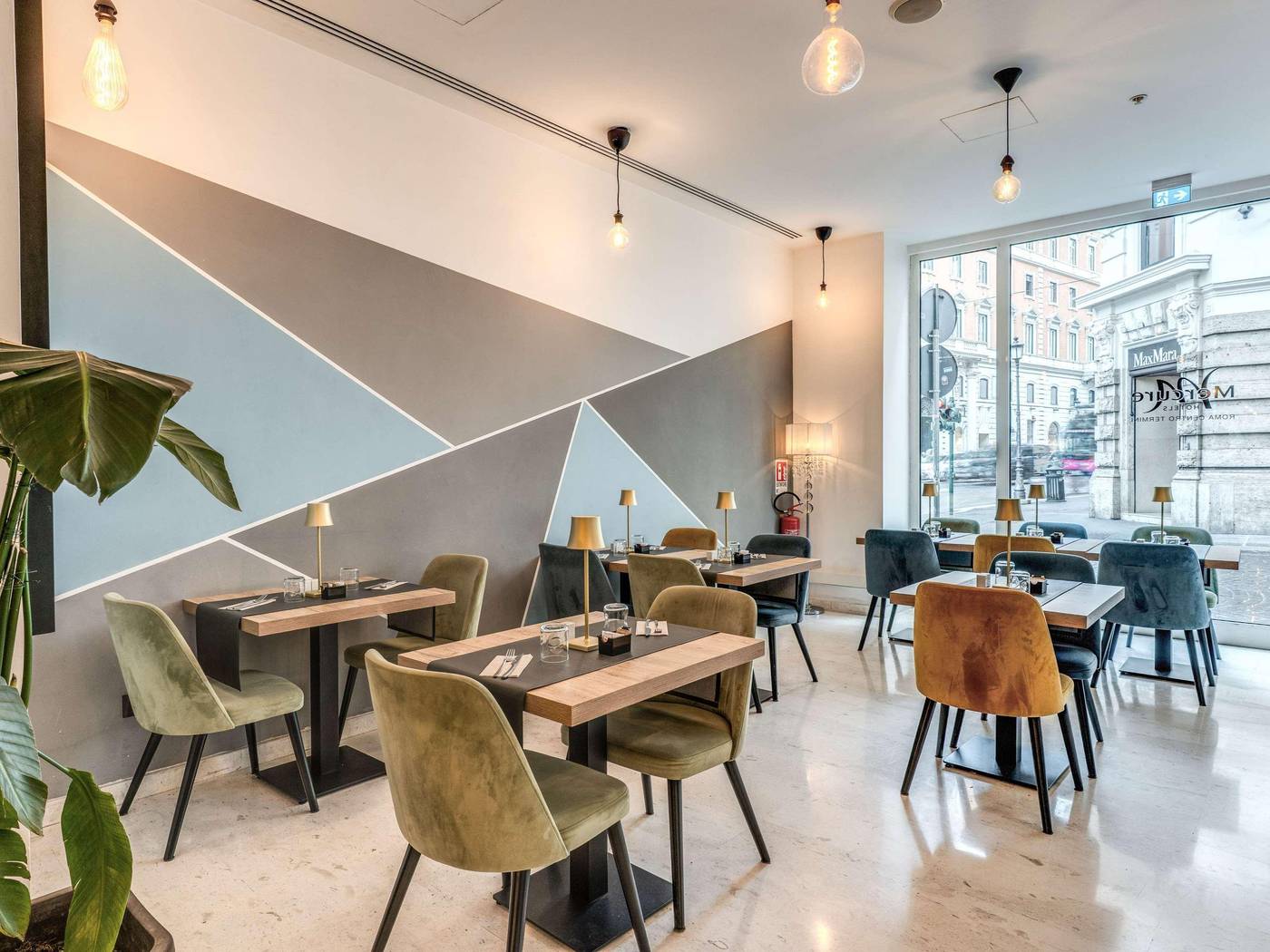 Mercure-Roma-Centro-Termini-General-view-9