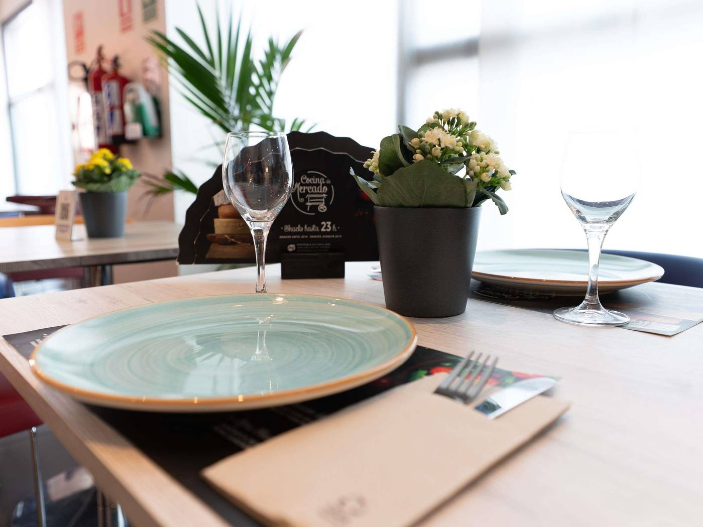 Novotel-Suites-Malaga-Centro-Bar-48