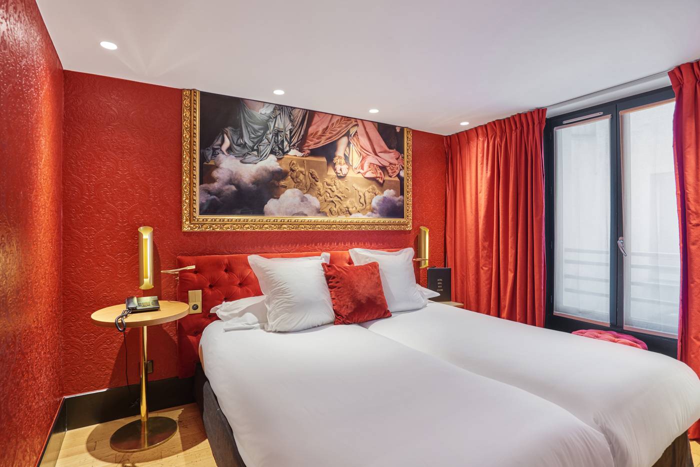 Hotel-Eiffel-Petit-Louvre-Room-22