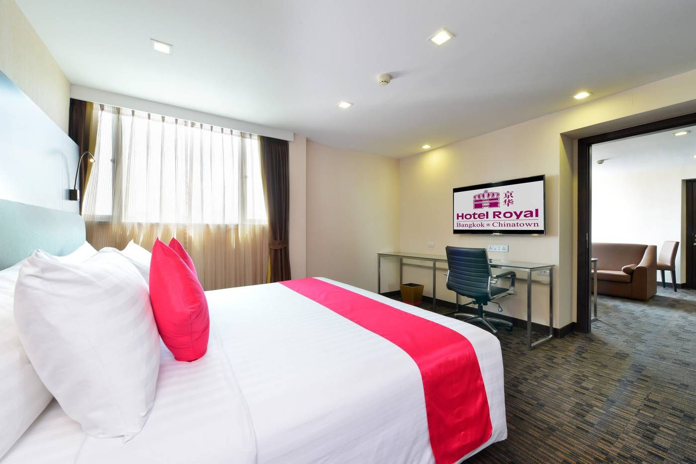 Hotel-Royal-Bangkok---Chinatown-Room-35