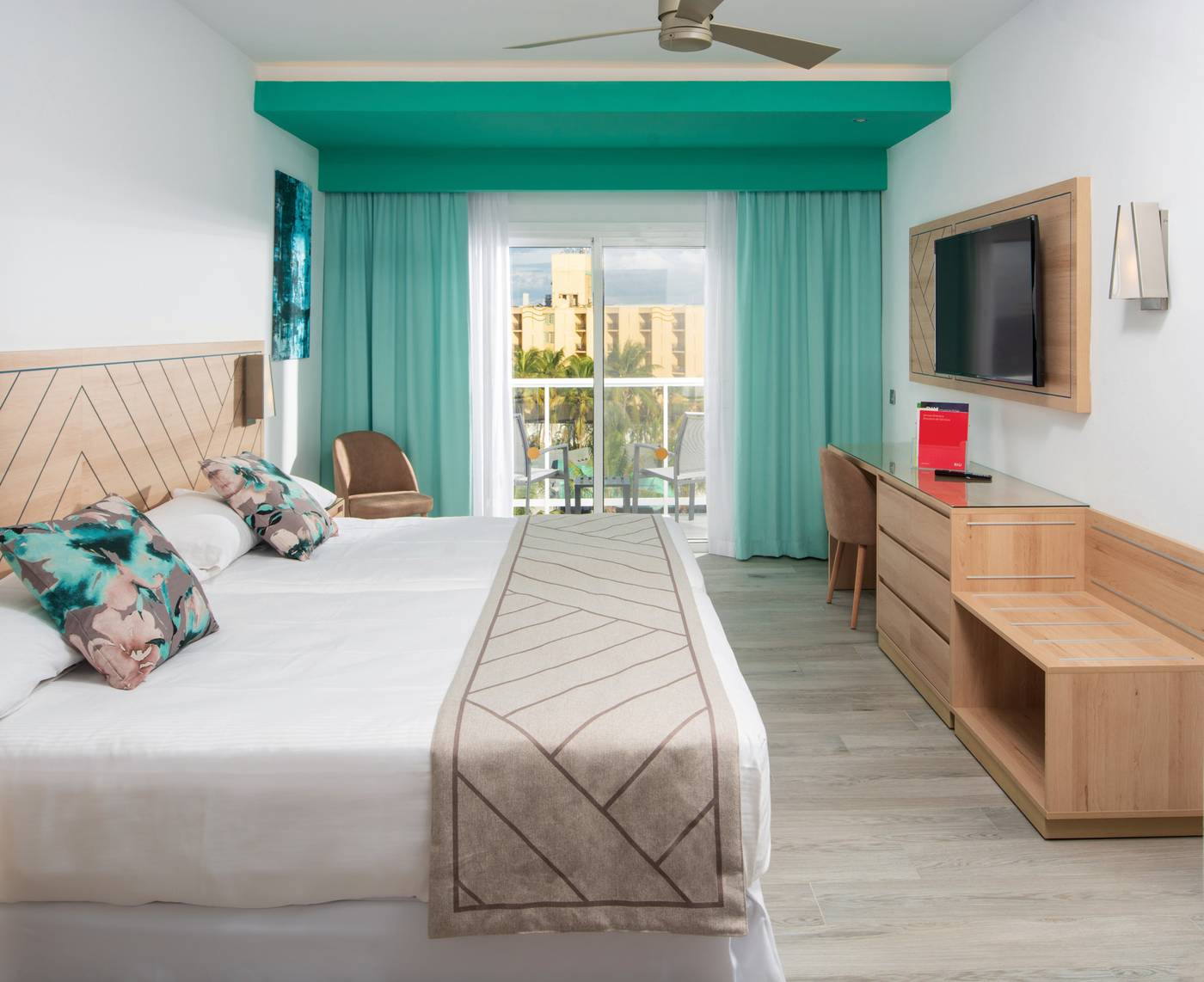 Riu-Ocho-Rios-All-Inclusive-Room-19