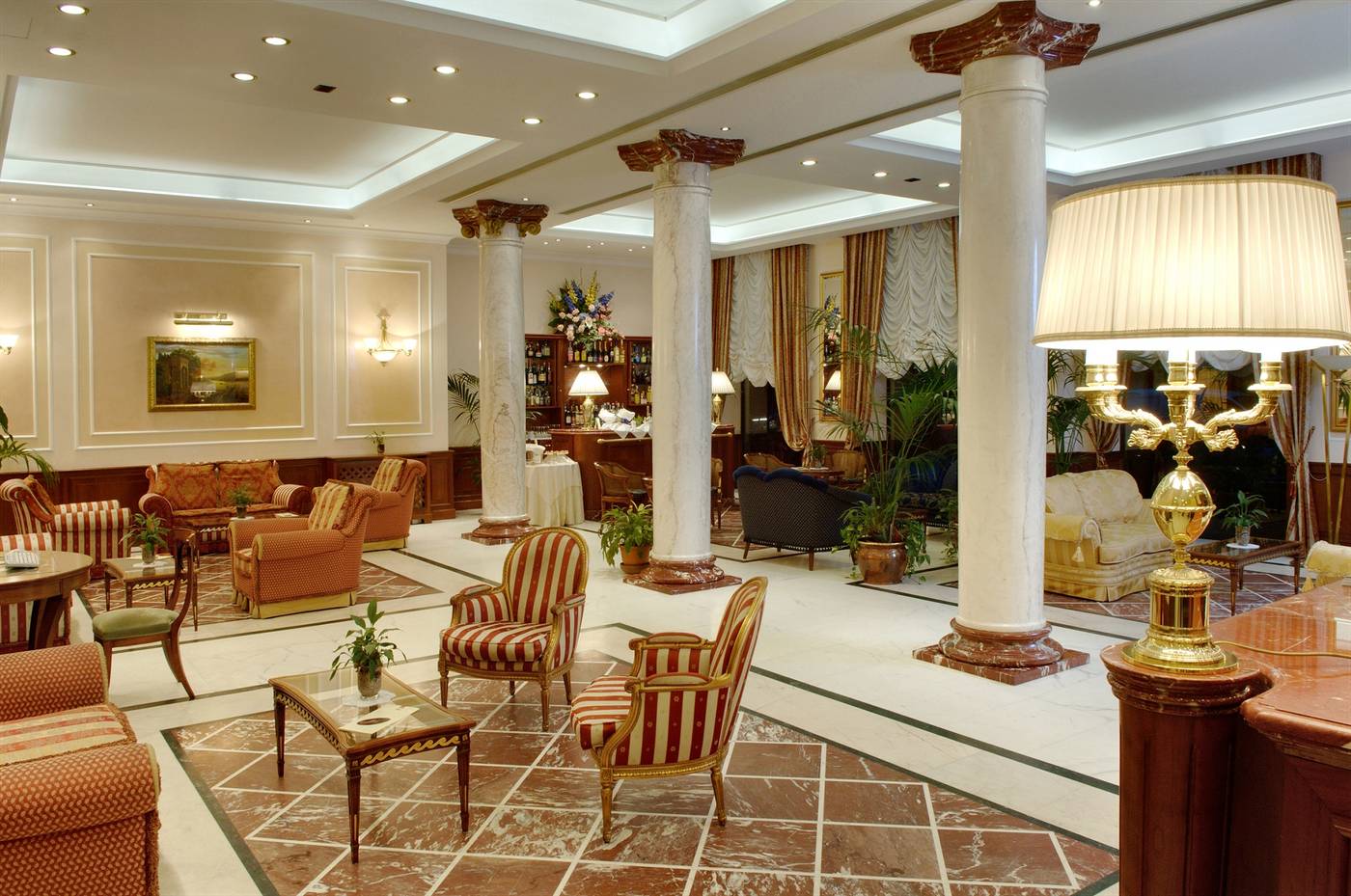 Andreola-Central-Hotel-Lobby-5
