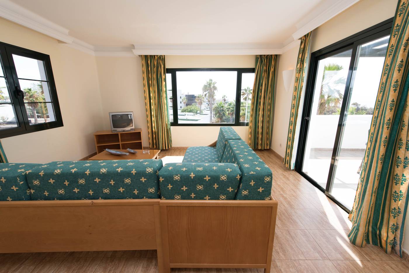 Palmeras-Garden-Room-42