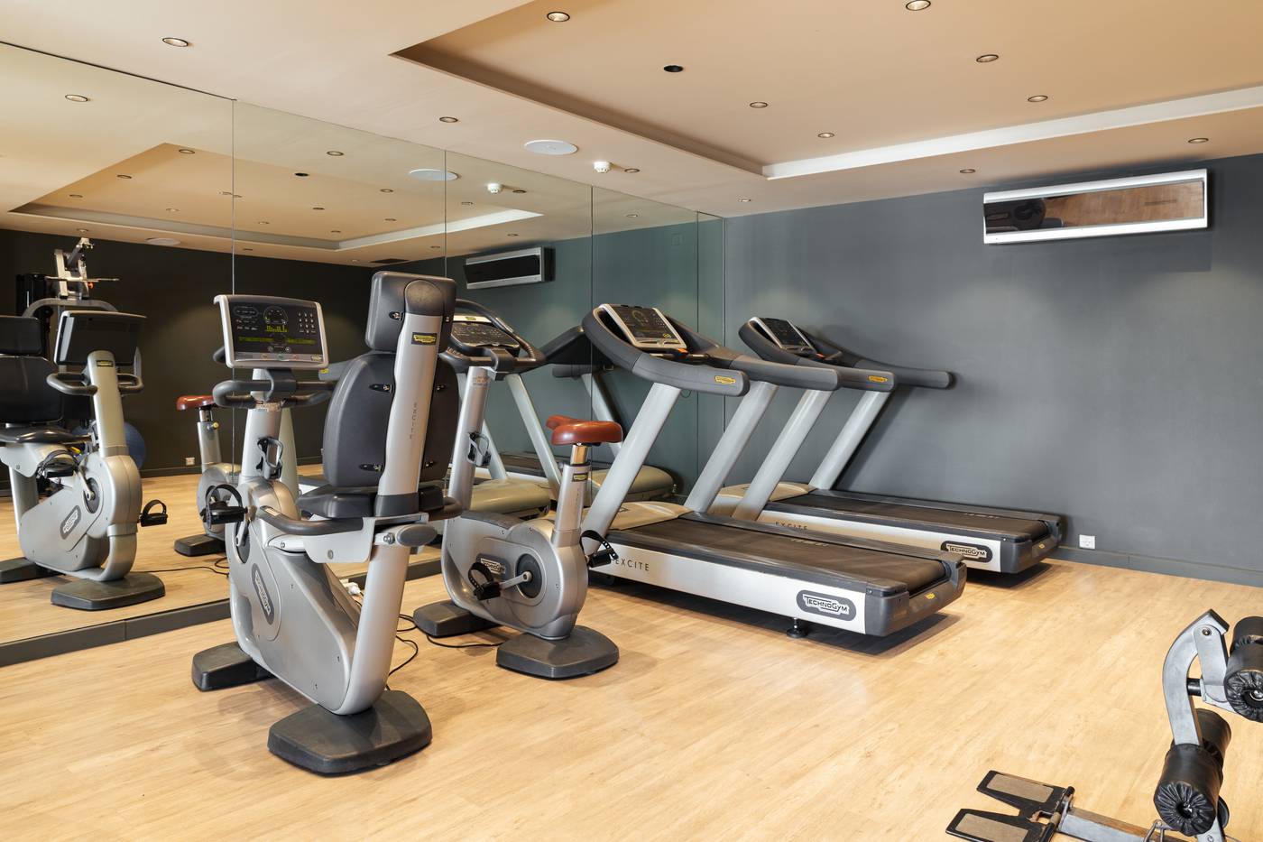 Divani-Corfu-Palace-Sports-and-Entertainment-46