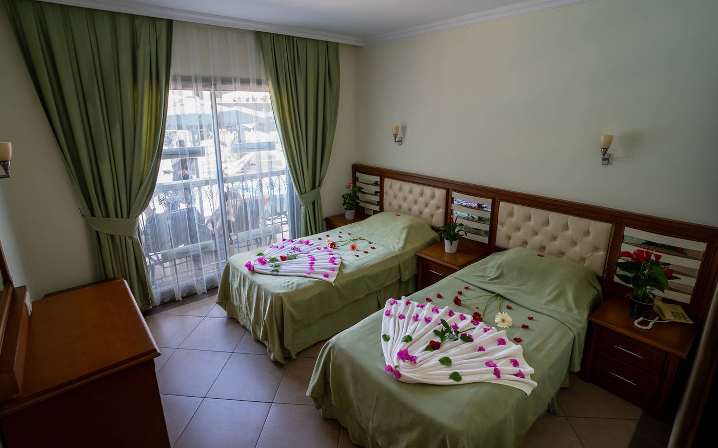 Club-Karakas-Room-46