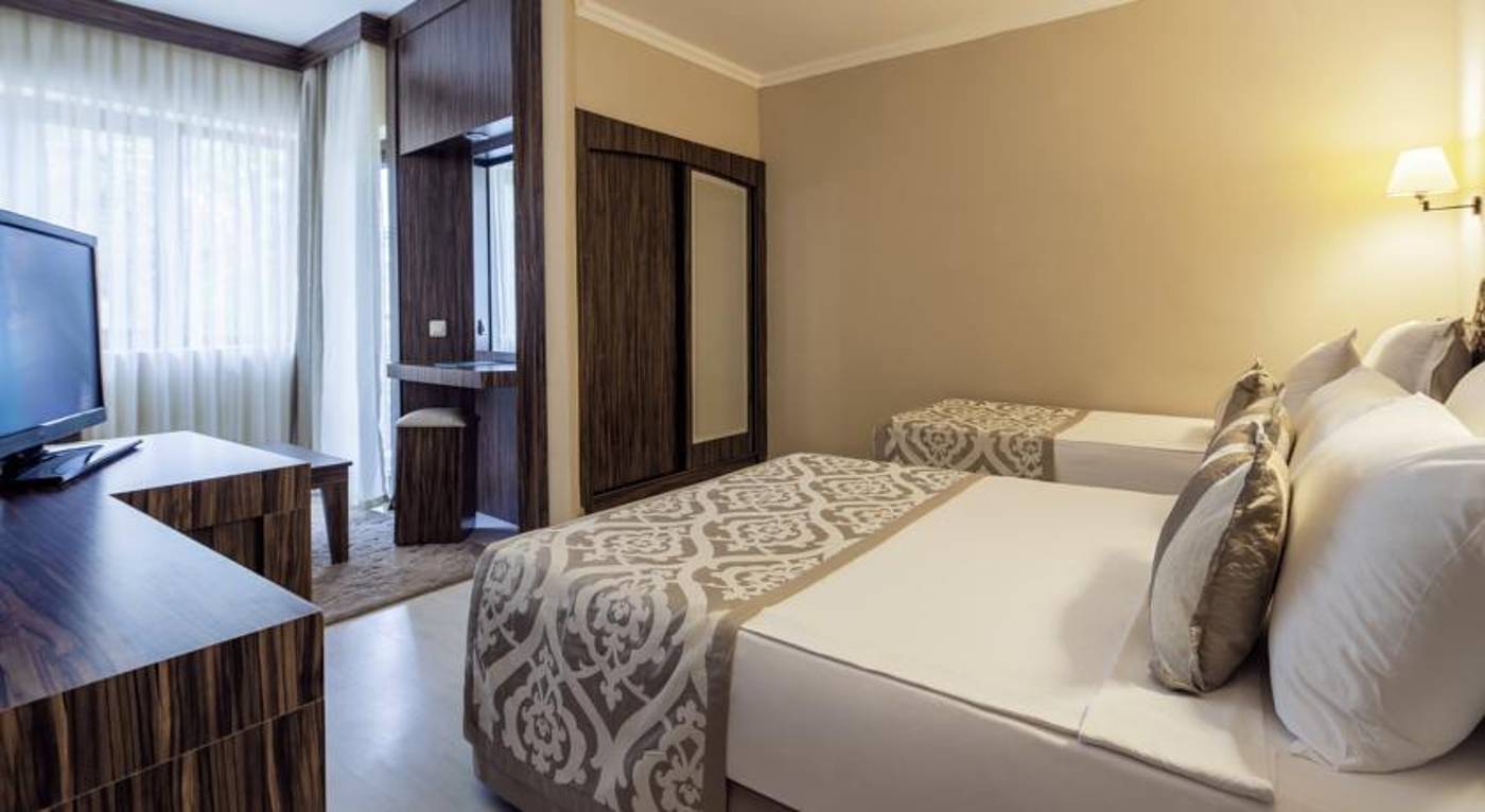 Club-Hotel-Turan-Prince-World-Select-Villa-Room-34
