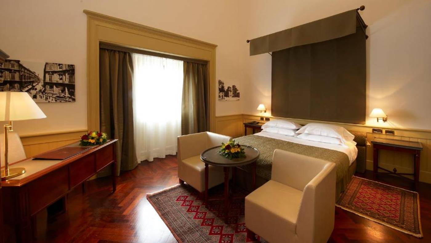 Grand-Hotel-Piazza-Borsa-Room-2