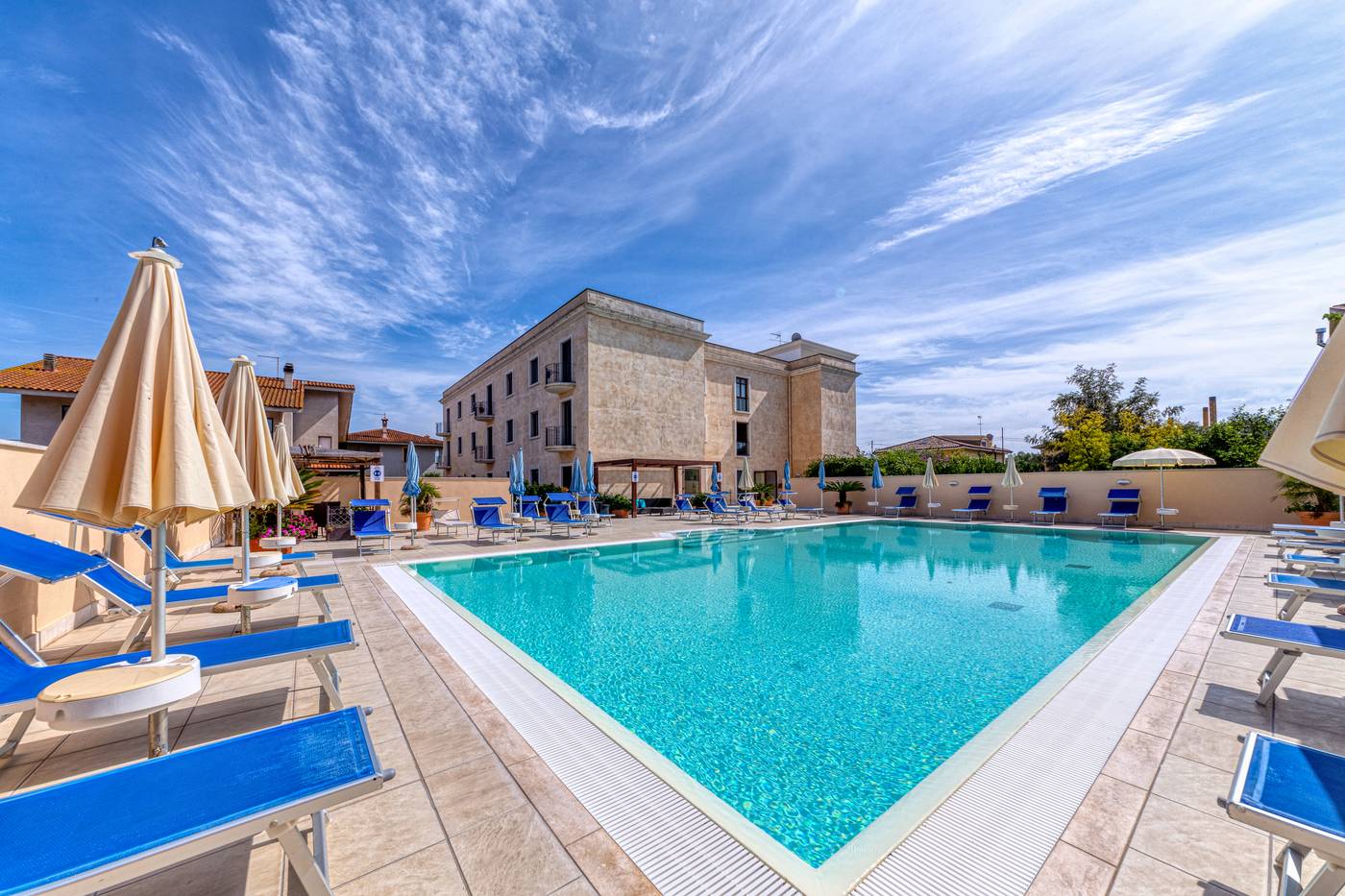 Le-Torri-Hotel-Pool-2
