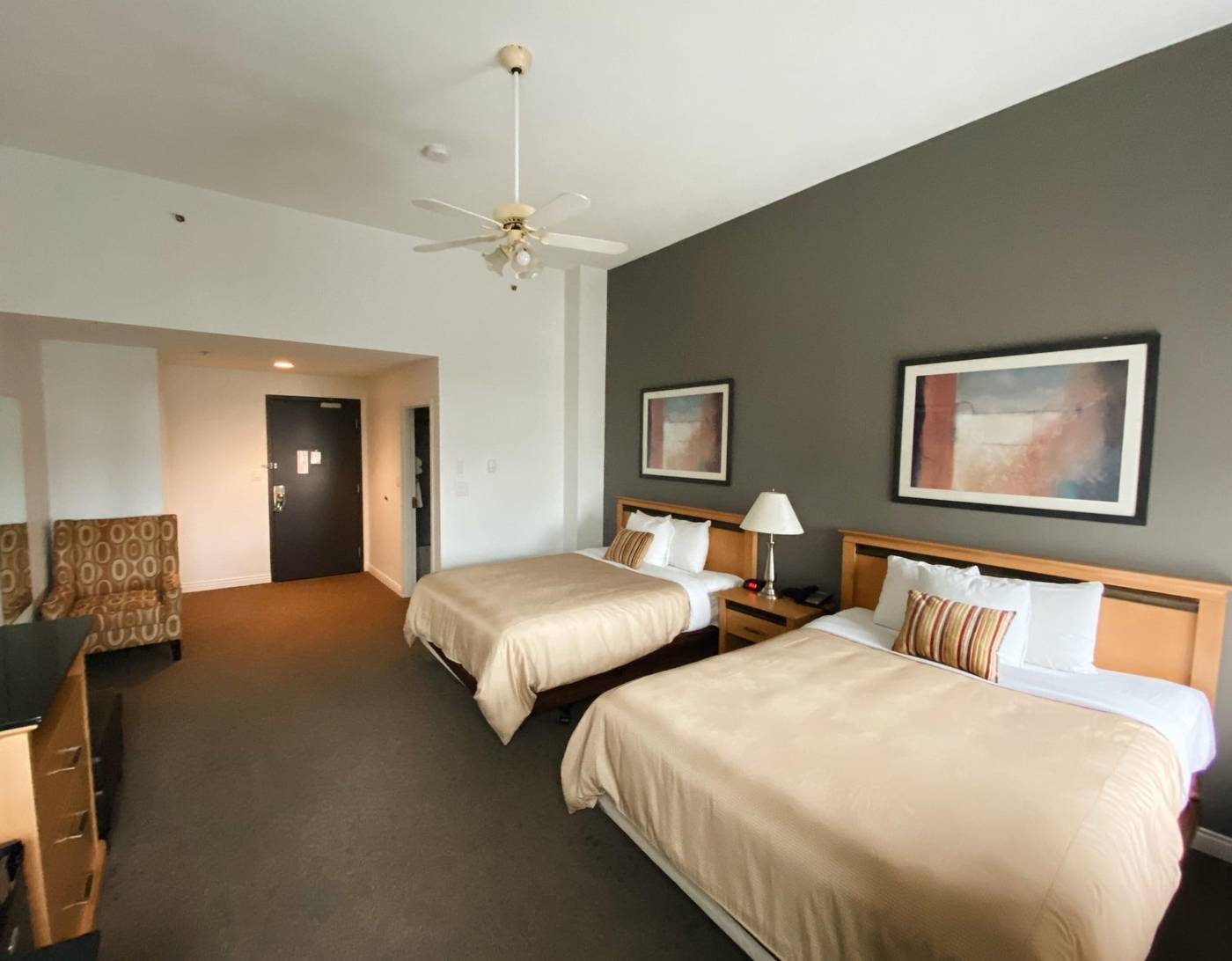 The-Met-New-Westminster-Room-20