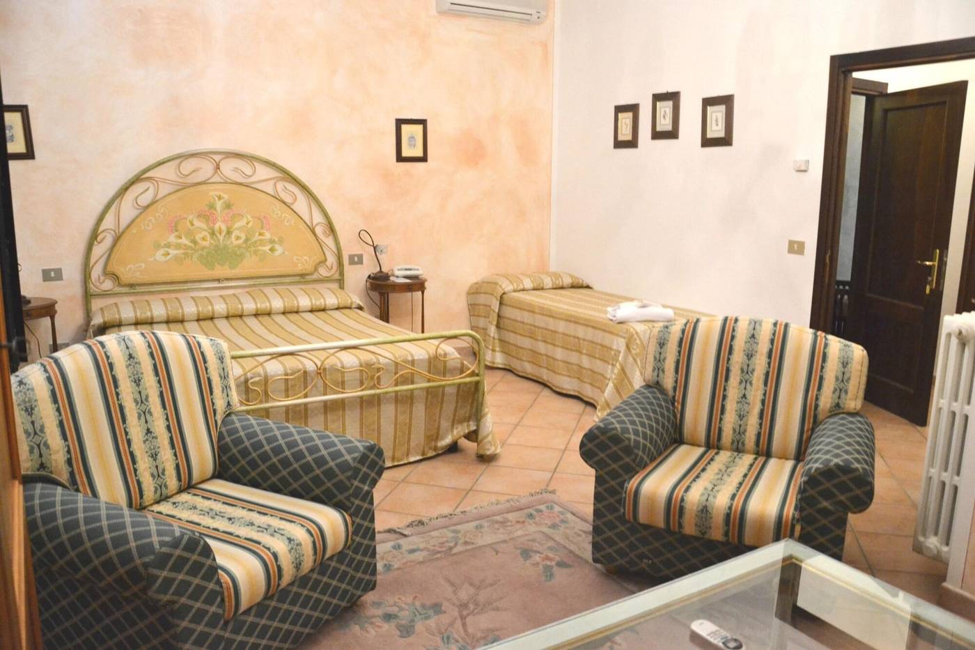 La-Loggia-Villa-Gloria-Room-31