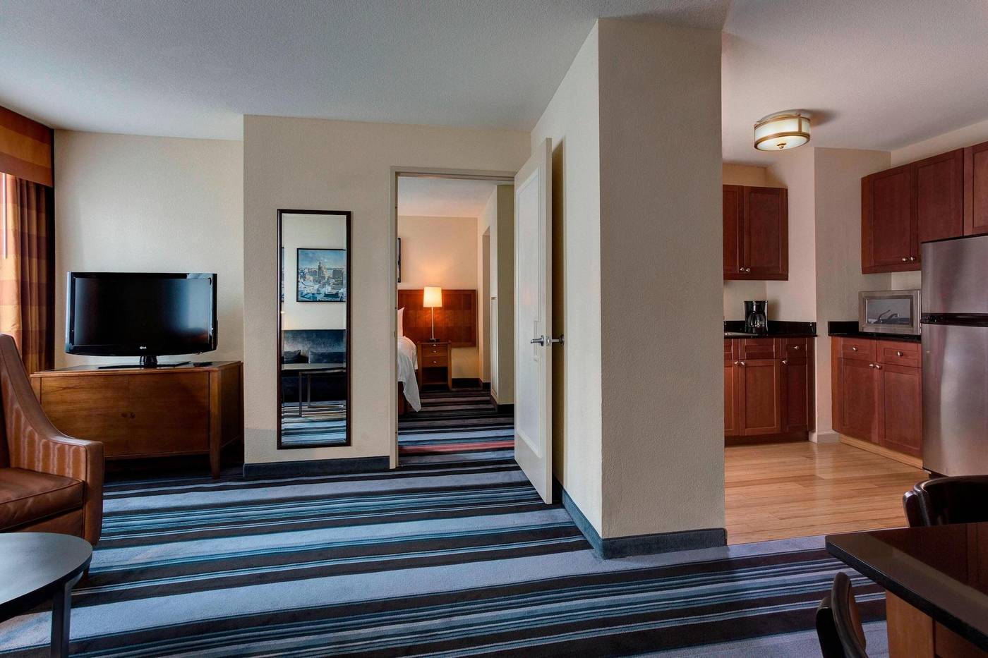 Residence-Inn-By-Marriott-New-York-Manhattan-Times-Square-Room-2