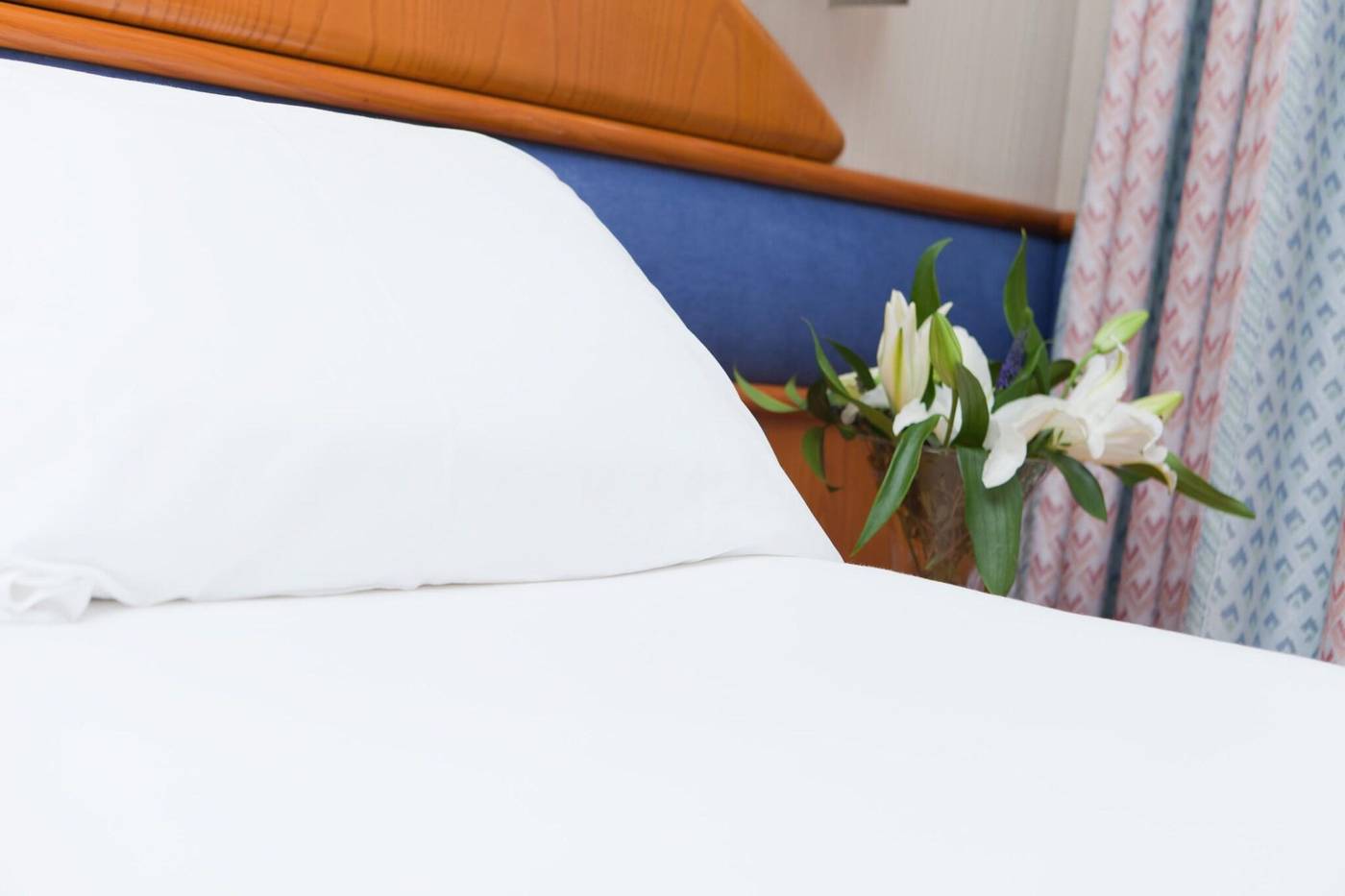 Santos-Agumar-Room-30