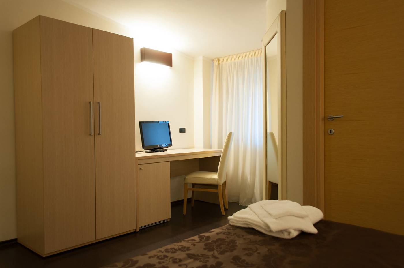 Hotel Sogni D'Oro Airport-Italy-LAMEZIA TERME-Room-3