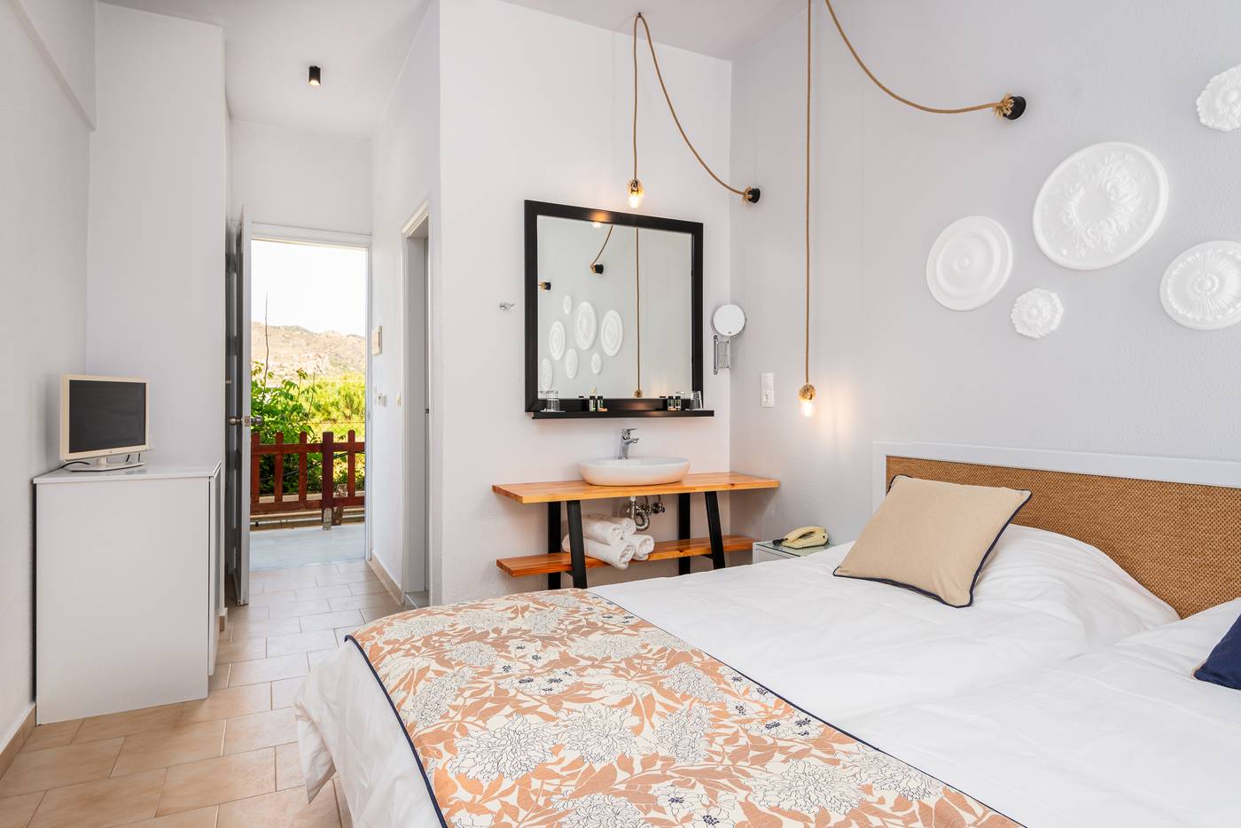 Mrs-Chryssana-Beach-Hotel---Adults-Only-Room-16