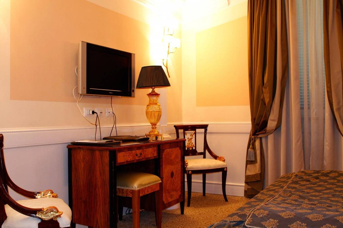 Boutique-Hotel-Trevi-Room-6