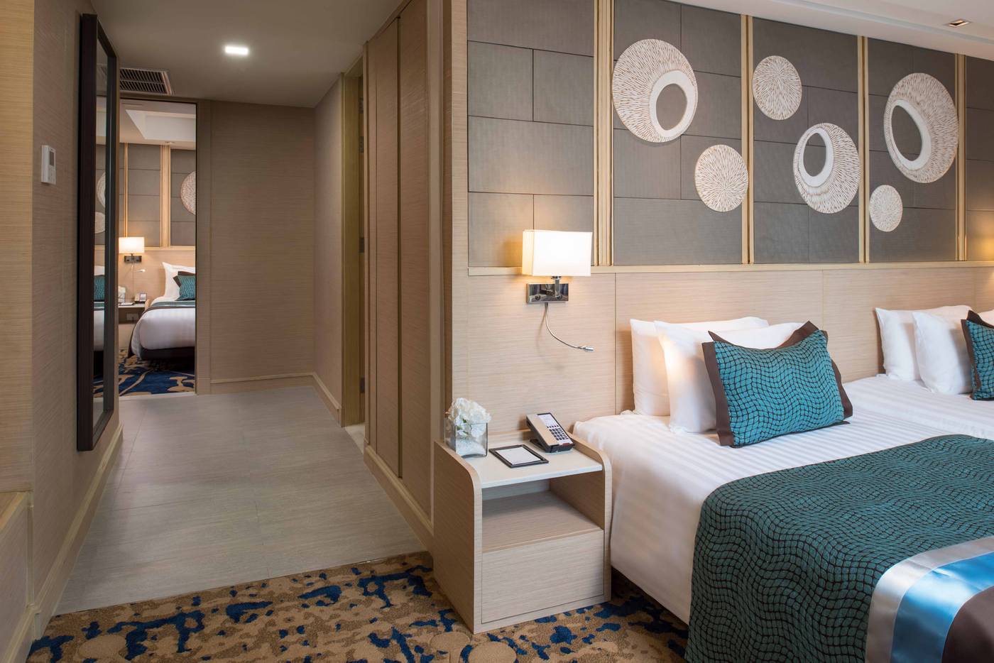 Solitaire-Bangkok-Sukhumvit-11-Room-17