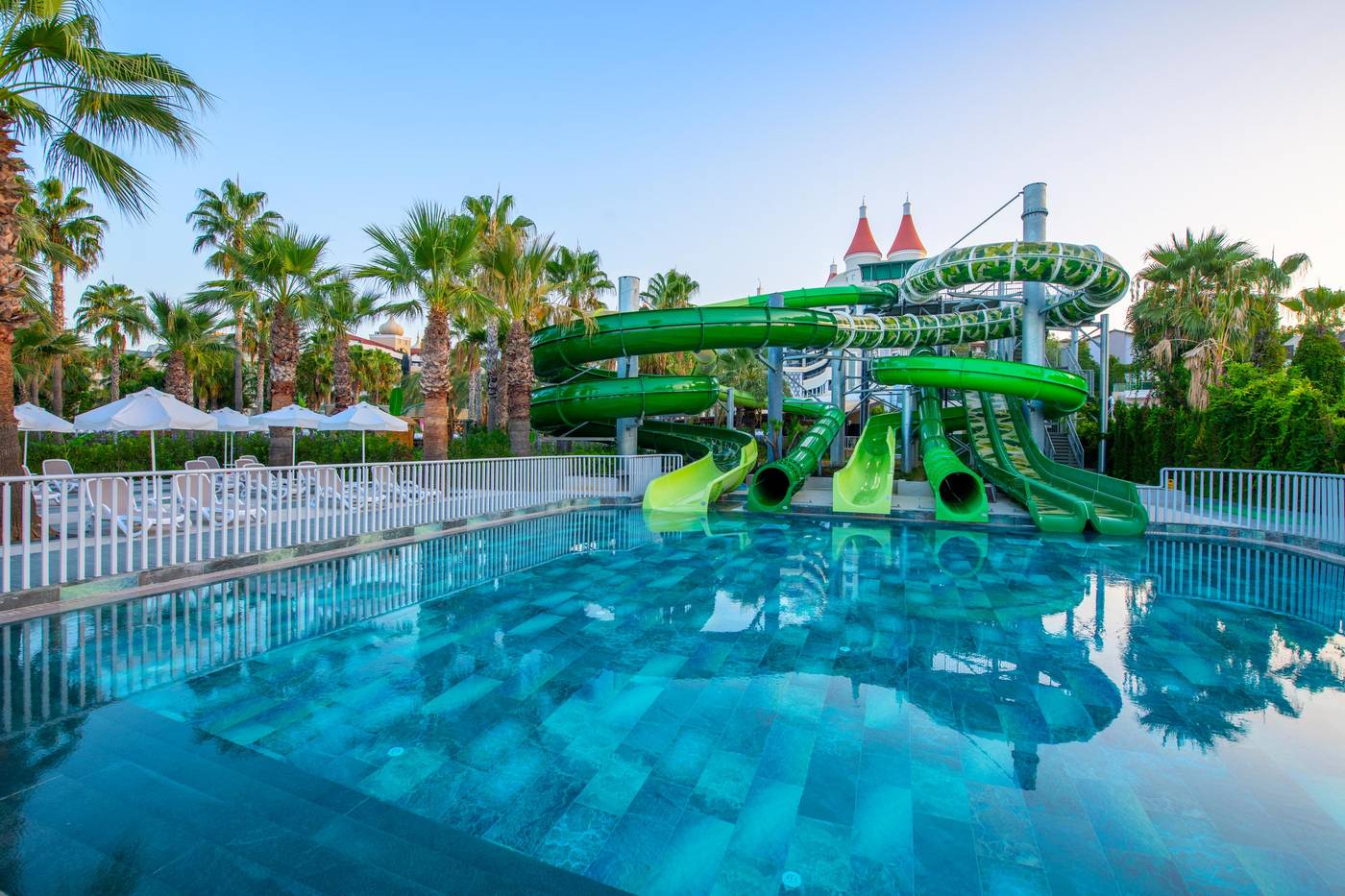 Leodikya-Kirman-Premium-Pool-6