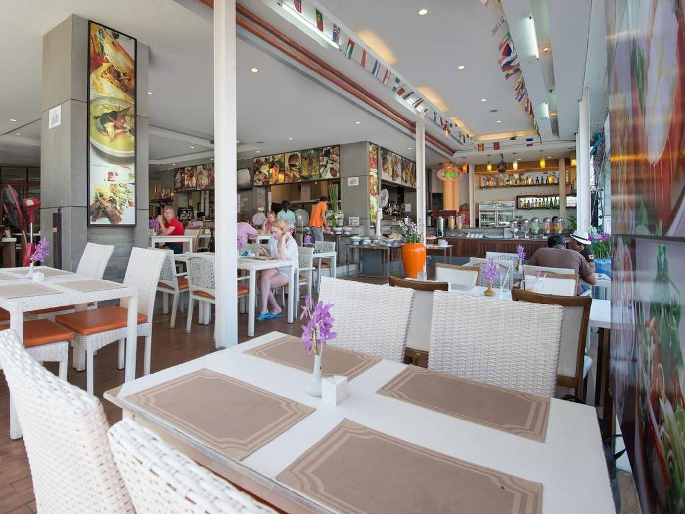 APK-Resort-And-Spa-Restaurant-44