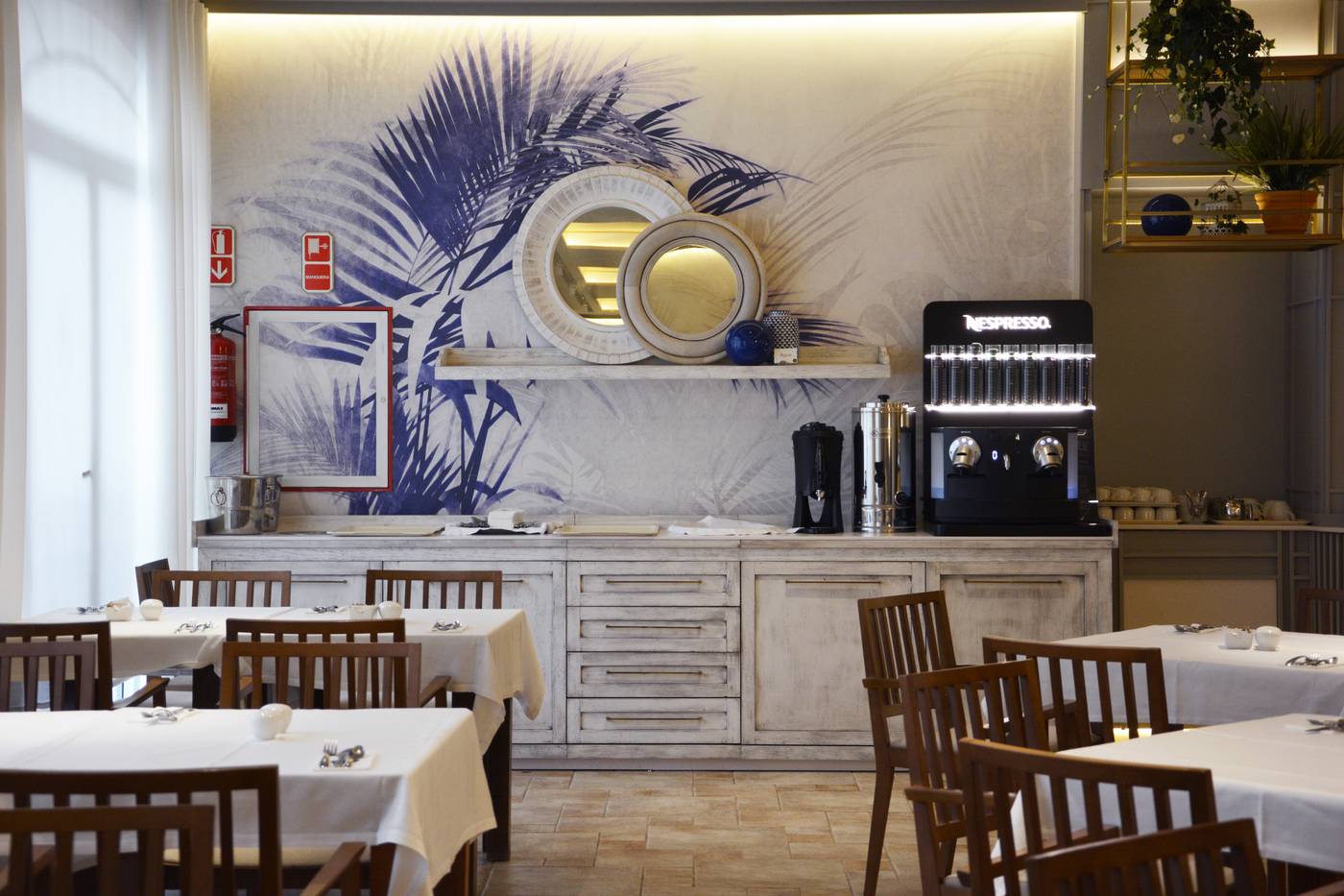 SH-Villa-Gadea-Restaurant-46