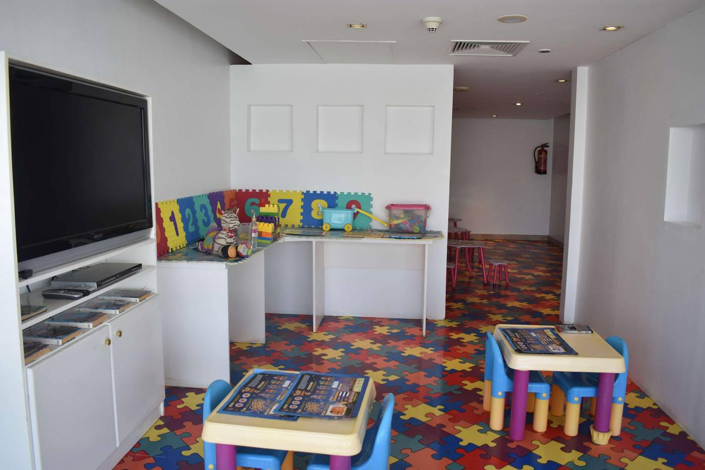 Hilton-Luxor-Resort---Spa-Room-55