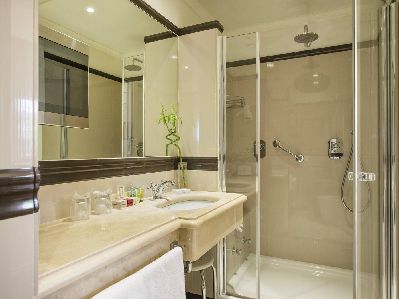 The-Britannia-Hotel-Room-27