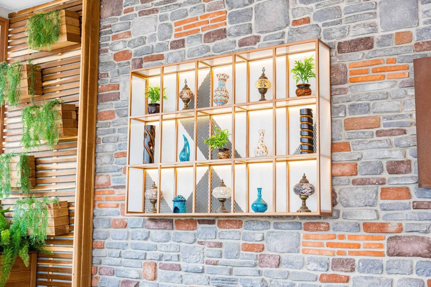 Side-Premium-Restaurant-36